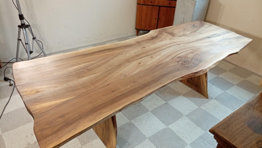 Tisch Walnuss massiv 2,80 lang