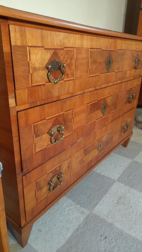 Louis Seize Kommode um 1780 Nussbaum